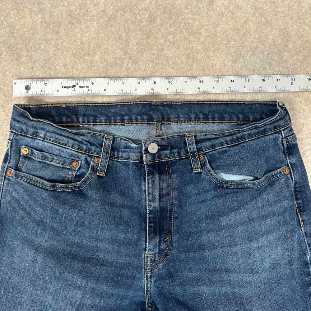 Levi's 514 Straight Fit Jeans Mens 36x32 Blue Medium Wash Denim - Picture 2 of 10